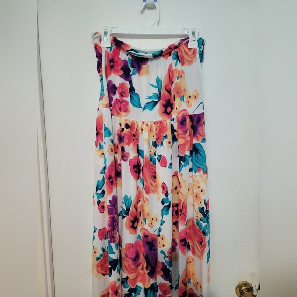 ❤️❤️HOST PICK❤️❤️ Nwot Strapless floral maxi size xl - Picture 7 of 10